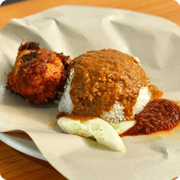 Nasi Putih Ayam Goreng Berempah